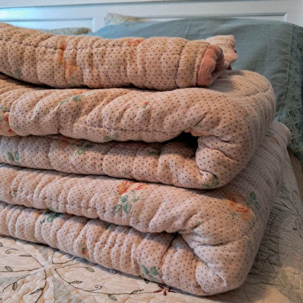 Vintage Antique Pink Quilt 68x84 Twin Floral Shabby Chic Cottage Retro Country - Picture 10 of 16